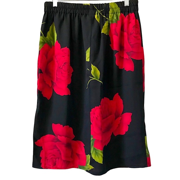 Loud Red Rose Pattern Skirt Y2k Large Flower Pattern skirt. - Picture 2 of 8